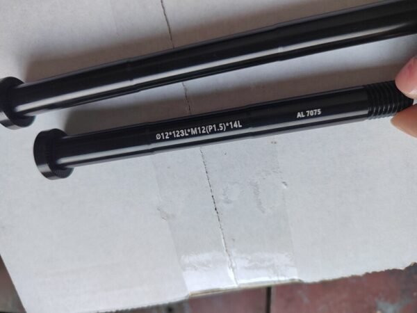 Meihanda Mountain Bike and Road Bike Specialized Bucket Axle Rod